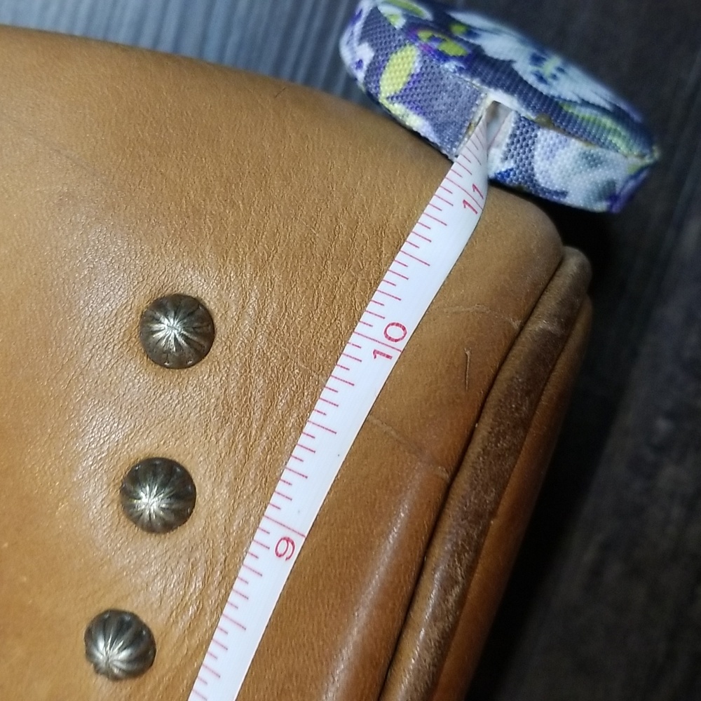 American West leather handbag. Bow front bag. - Picture 10 of 12